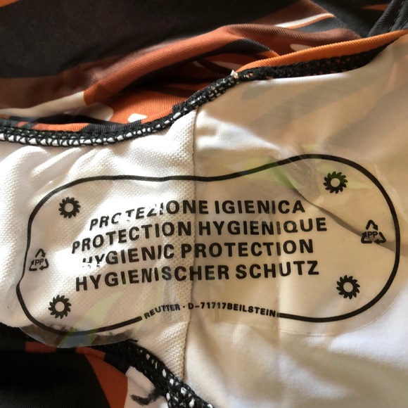 Swimsuit - Picture 5 of 6